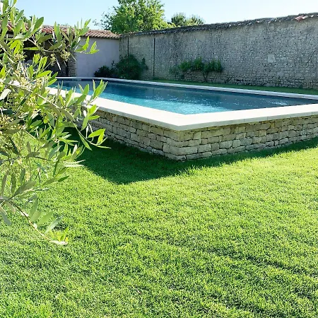 La Rochelle L'ile De Re Autrement Holiday home