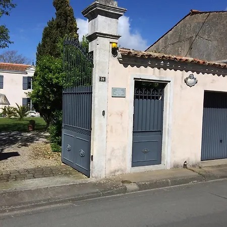 La Rochelle L'ile De Re Autrement * Nieul-sur-Mer
