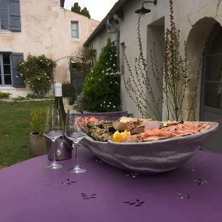 La Rochelle L'ile De Re Autrement * Nieul-sur-Mer